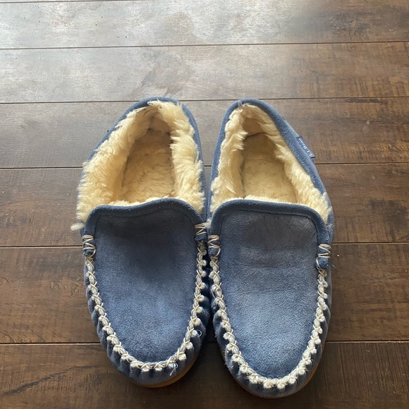 L.L. Bean Venetian Wicked good slippers - Picture 5 of 16